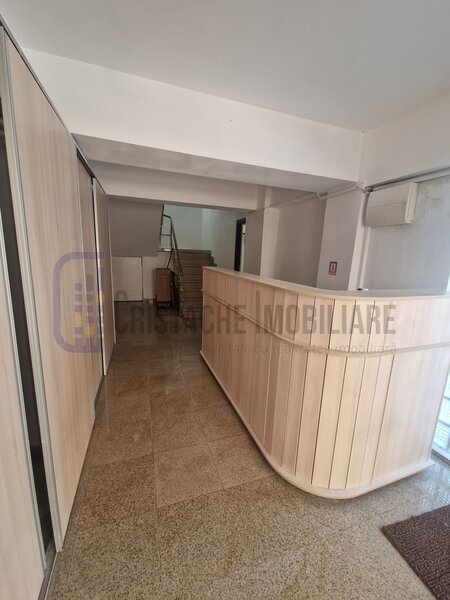 Vila P+3, suprafata utila 345 mp, aflata la 10 min. de P-ta Victoriei