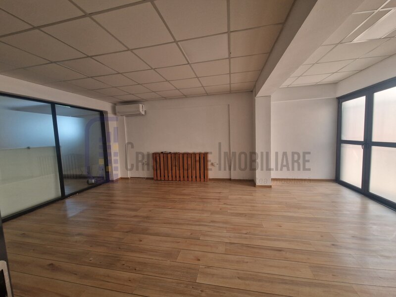 Vila P+3, suprafata utila 345 mp, aflata la 10 min. de P-ta Victoriei