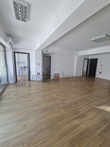 Vila P+3, suprafata utila 345 mp, aflata la 10 min. de P-ta Victoriei